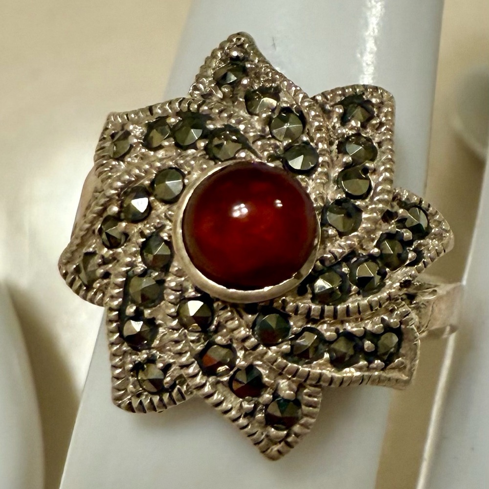 Women’s Vintage Silver Floral Ring with Red Carnelian Stone, Sz 7